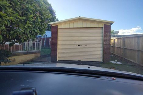 Photo of property in 2/218 Pakuranga Road, Pakuranga Heights, Auckland, 2010
