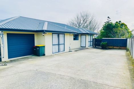 Photo of property in 70a Hobsonville Road, West Harbour, Auckland, 0618
