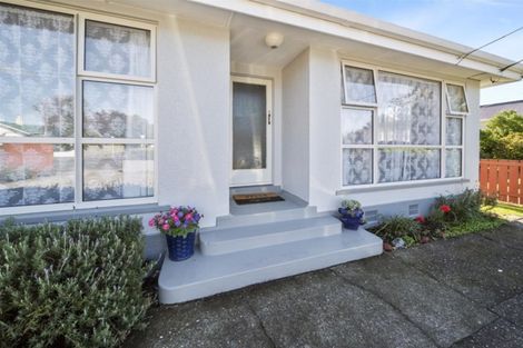 Photo of property in 18 Grey Street, Hawera, 4610