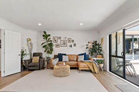 Photo of property in 13 Sunset Drive, Pukekohe, 2120