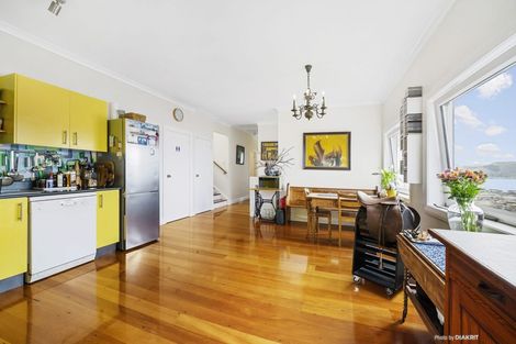 Photo of property in 416 Queens Drive, Lyall Bay, Wellington, 6022