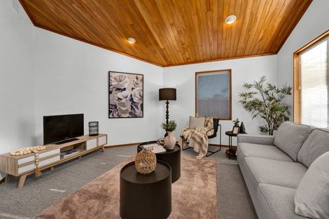 Photo of property in 8 Argyle Place, Highlands Park, New Plymouth, 4312