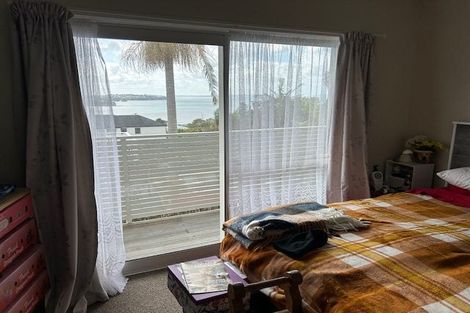 Photo of property in 17 Rothesay Bay Road, Rothesay Bay, Auckland, 0630