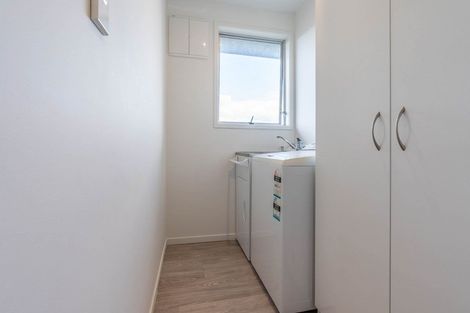 Photo of property in 1 Intrepid Place, Torbay, Auckland, 0630