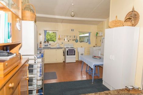 Photo of property in 7 Ruahine Street, Dannevirke, 4930