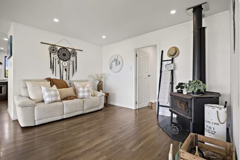 Photo of property in 44b Crosland Road, South Head, 0874