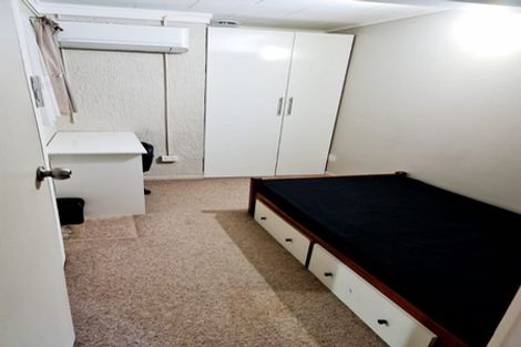 Photo of property in 17 Woodvale Road, Glen Eden, Auckland, 0602