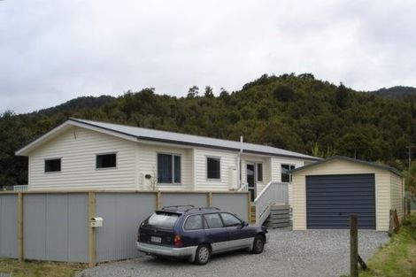 Photo of property in 34 Hilton Street, Blackball, 7804