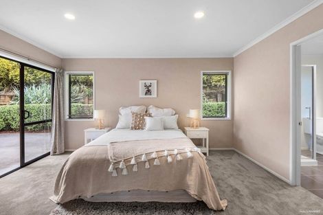 Photo of property in 41 Ina Ville Drive, Pukekohe, 2120