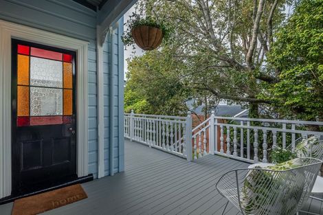 Photo of property in 8 Maritime Terrace, Birkenhead, Auckland, 0626