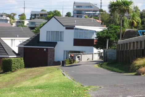 Photo of property in 1/19 Cairnbrae Court, Northcross, Auckland, 0632