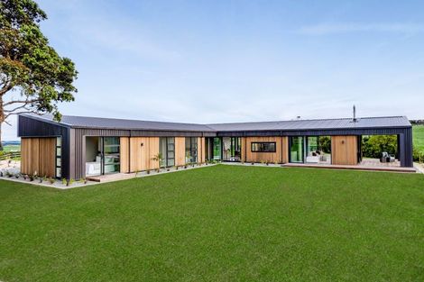 Photo of property in 29 Washer Road, Omata, New Plymouth, 4374