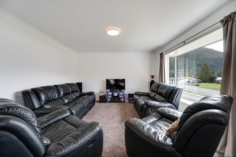 Photo of property in 1 Hector Close, Kingston, Athol, 9793