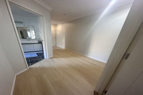 Photo of property in 52 Sapperton Drive, Henderson, Auckland, 0612