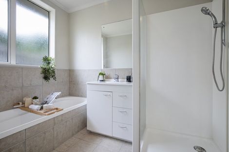 Photo of property in 29 Keri Vista Rise, Papakura, 2110