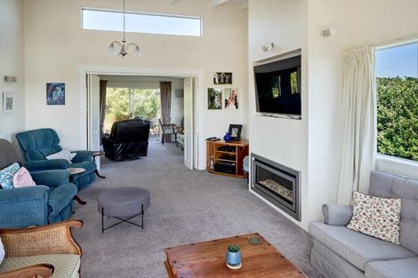 Photo of property in 10 Moray Place, Papakowhai, Porirua, 5024