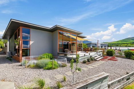 Photo of property in 66 Te Waaka Terrace, Kuratau, Turangi, 3381