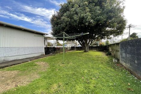Photo of property in 20 Karaka Street, New Lynn, Auckland, 0600