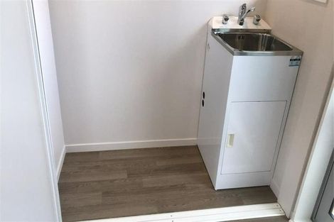 Photo of property in 9 Forbury Place, Mangere, Auckland, 2022