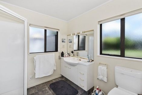 Photo of property in 50 Keswick Crescent, Huntington, Hamilton, 3210