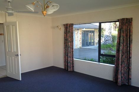 Photo of property in 73 Santa Monica Drive, Papamoa Beach, Papamoa, 3118