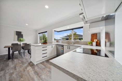 Photo of property in 29c Heta Road, Highlands Park, New Plymouth, 4312