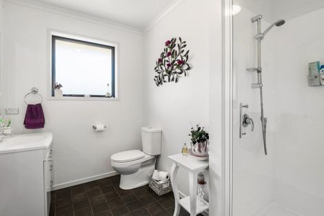 Photo of property in 16 Weka Place, Picton, 7220