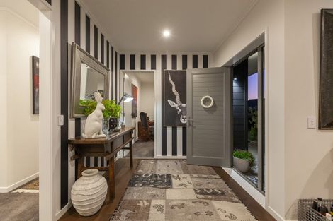 Photo of property in 3 Lamont Place, Waikanae, 5036