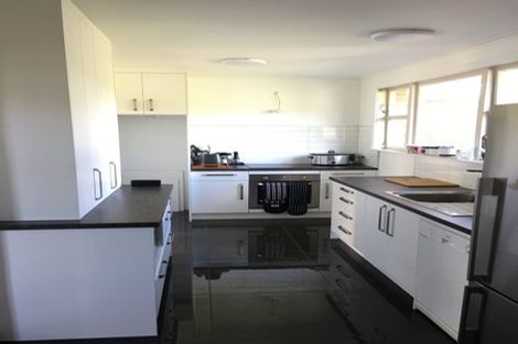 Photo of property in 41 Dowling Grove, Silverstream, Upper Hutt, 5019