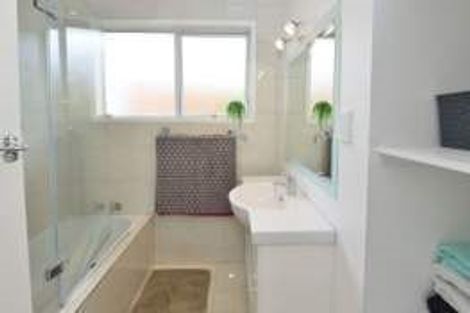 Photo of property in 1/330 Glenfield Road, Glenfield, Auckland, 0629