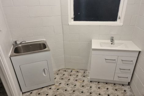 Photo of property in 52 Cramond Drive, Mangere East, Auckland, 2024