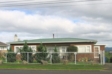 Photo of property in 180 Waimumu Road, Massey, Auckland, 0614