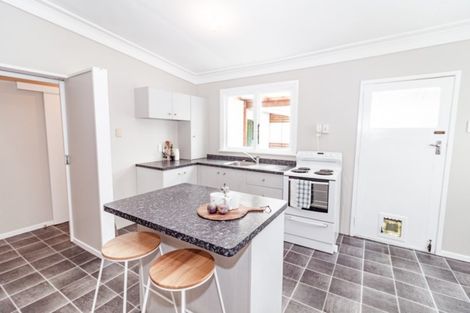 Photo of property in 102 Somme Parade, Aramoho, Whanganui, 4500