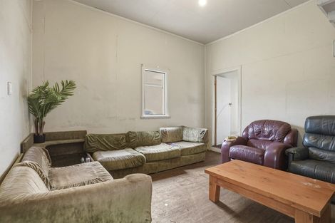 Photo of property in 631 Castle Street, North Dunedin, Dunedin, 9016