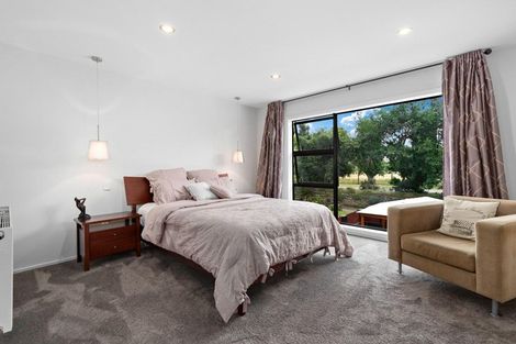 Photo of property in 289 Riverbank Road, Wanaka, 9382