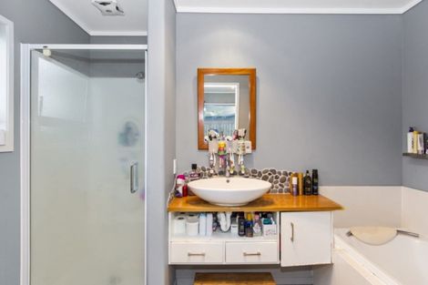 Photo of property in 8a Cameron Road, Te Puke, 3119