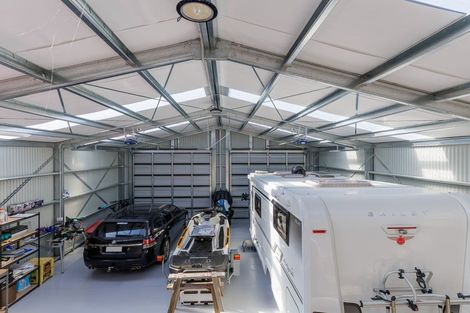 Photo of property in 246 Centrewood Park Road, Waimate, 7977