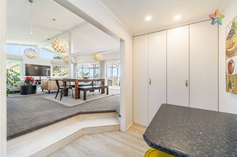 Photo of property in 8 Summit Road, Fairfield, Lower Hutt, 5011