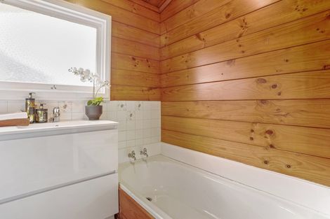 Photo of property in 1/67 Saddleback Rise, Murrays Bay, Auckland, 0630