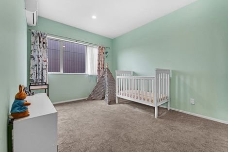 Photo of property in 57e Edmonton Road, Henderson, Auckland, 0612