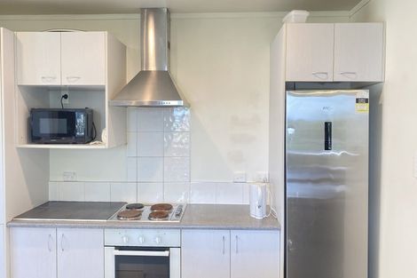 Photo of property in 8c Schnapper Rock Road, Schnapper Rock, Auckland, 0632