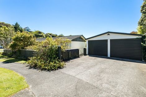 Photo of property in 90 Omapere Street, Whitby, Porirua, 5024