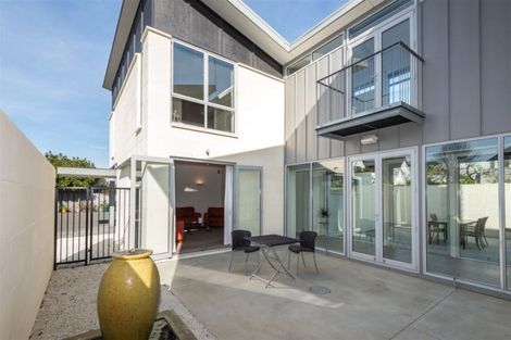 Photo of property in 28 Wairarapa Terrace, Merivale, Christchurch, 8014