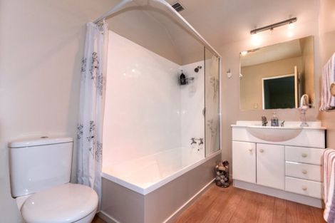 Photo of property in 4/44 London Street, Richmond, Christchurch, 8013