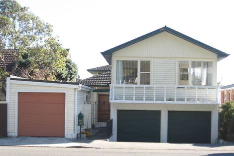 Photo of property in 208 Muritai Road, Eastbourne, Lower Hutt, 5013