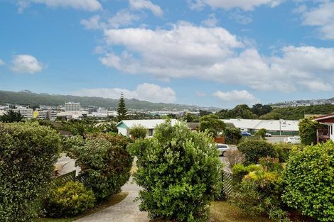 Photo of property in 4 Kivell Street, Ranui, Porirua, 5024