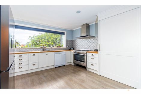 Photo of property in 76 Rhodes Street, Waimate, 7924