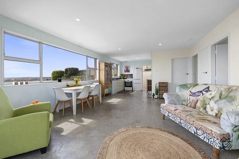 Photo of property in 2/31 Findlay Street, Moturoa, New Plymouth, 4310