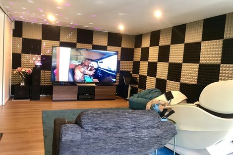 Photo of property in 9 Kahikatea Close, Campbells Bay, Auckland, 0630