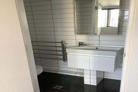 Photo of property in Regency Apartments, 2e/49 Manners Street, Te Aro, Wellington, 6011